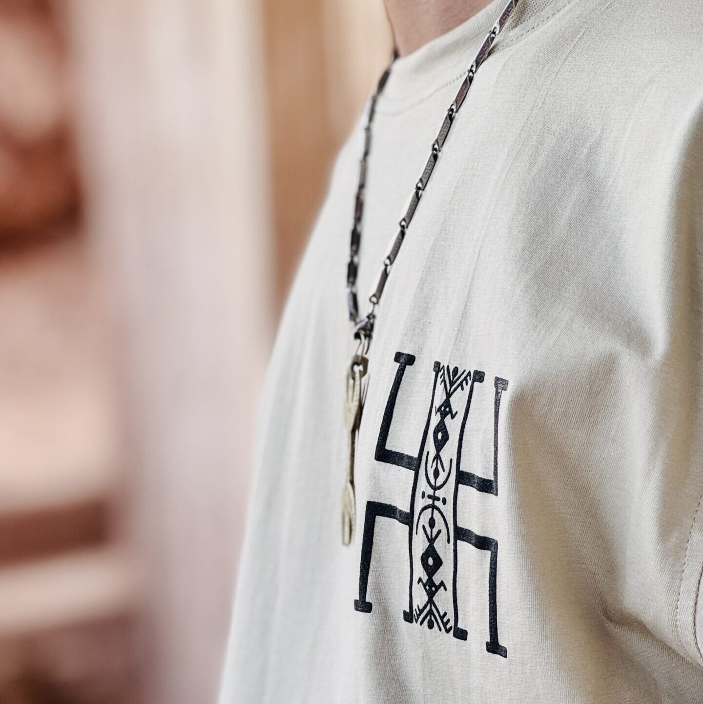 Amazigh-inspired Moroccan T-shirt featuring a distinctive cultural graphic design