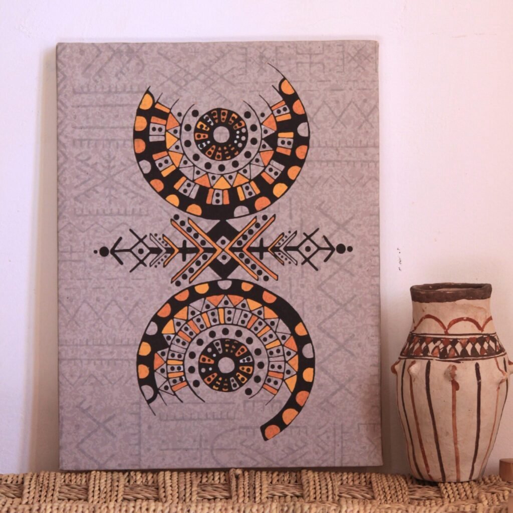 Illustration de Muha Tawargit inspirée du symbole amazigh Aza, composée de formes géométriques noires et de motifs colorés.